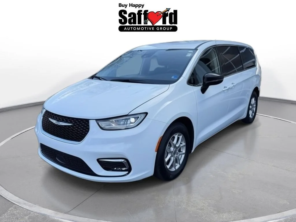 2024 Chrysler Pacifica Touring L's photo