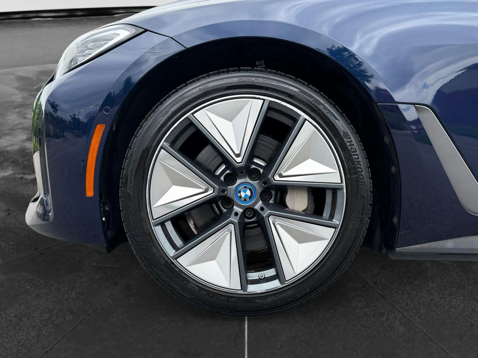 Used 2023 Tanzanite Blue II Metallic BMW eDrive35 image 9