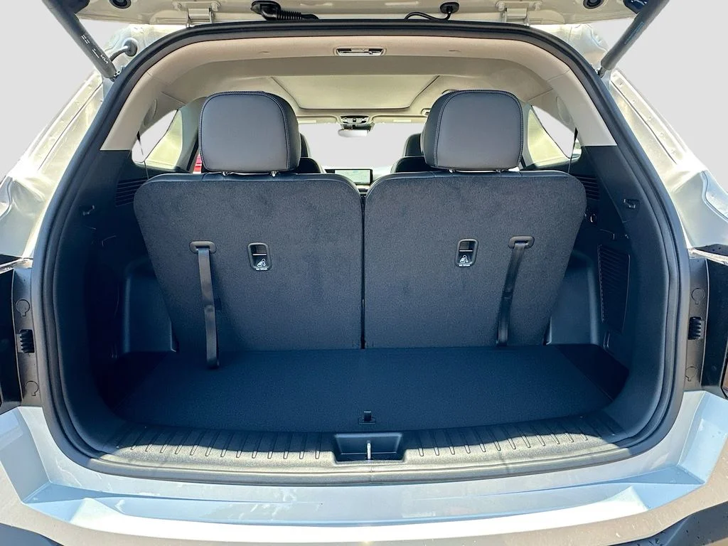 New 2026 Ivory Silver Kia EX image 27