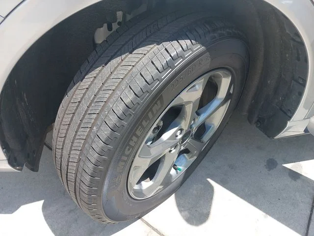 Used 2023 Silver Ford ST-Line image 30