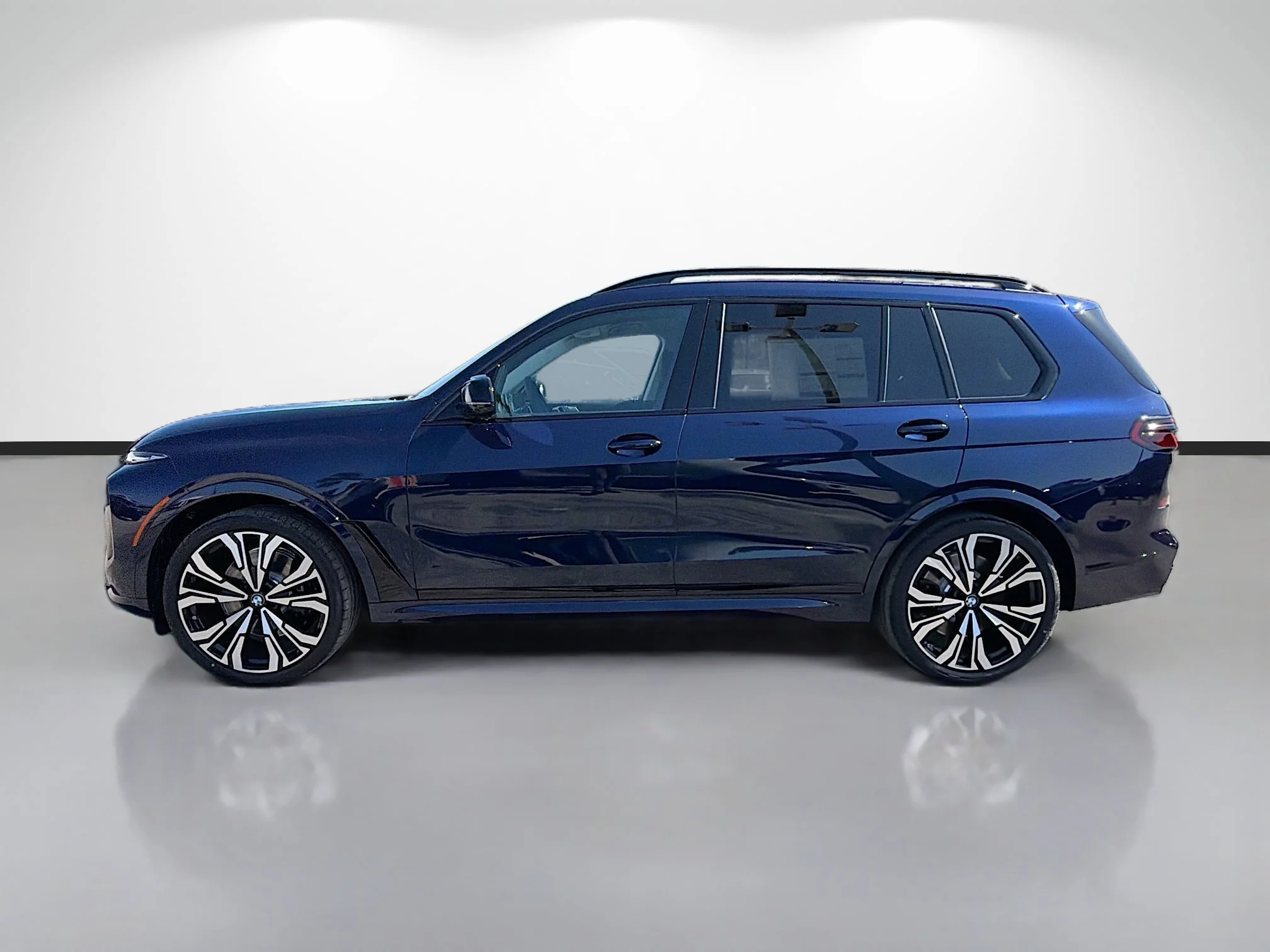 New 2027 Tanzanite Blue II Metallic BMW M60i image 6