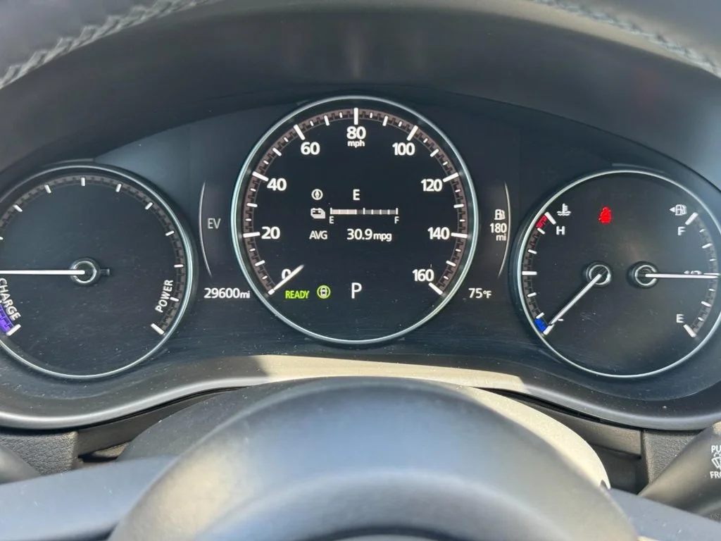 Used 2025 Light Gray Mazda Preferred image 28