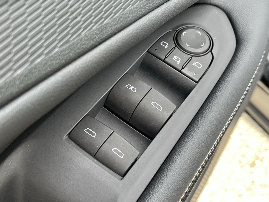 2025 Chevrolet Blazer EV LT - Photo 15