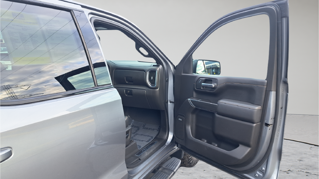 Used 2019 Gray GMC AT4 image 15