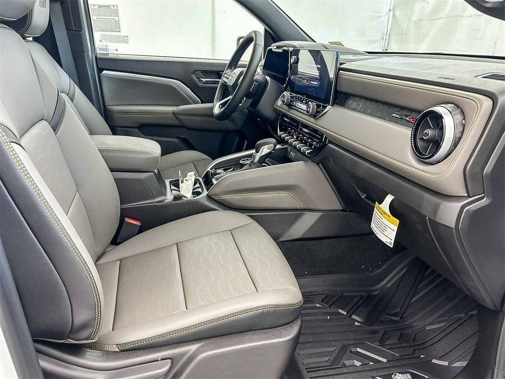 2026 Chevrolet Colorado ZR2 - Photo 14