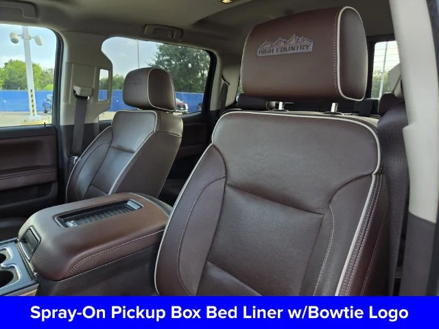 Used 2019 Iridescent Pearl Tricoat Chevrolet High Country image 31