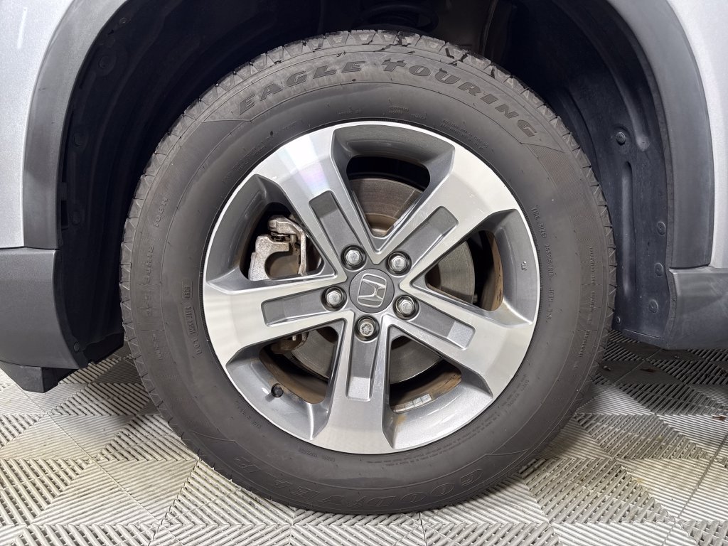 Used 2024  Honda EX-L image 22