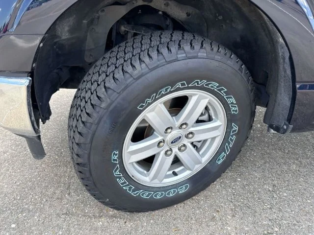 Used 2023 Blue Ford XLT image 5