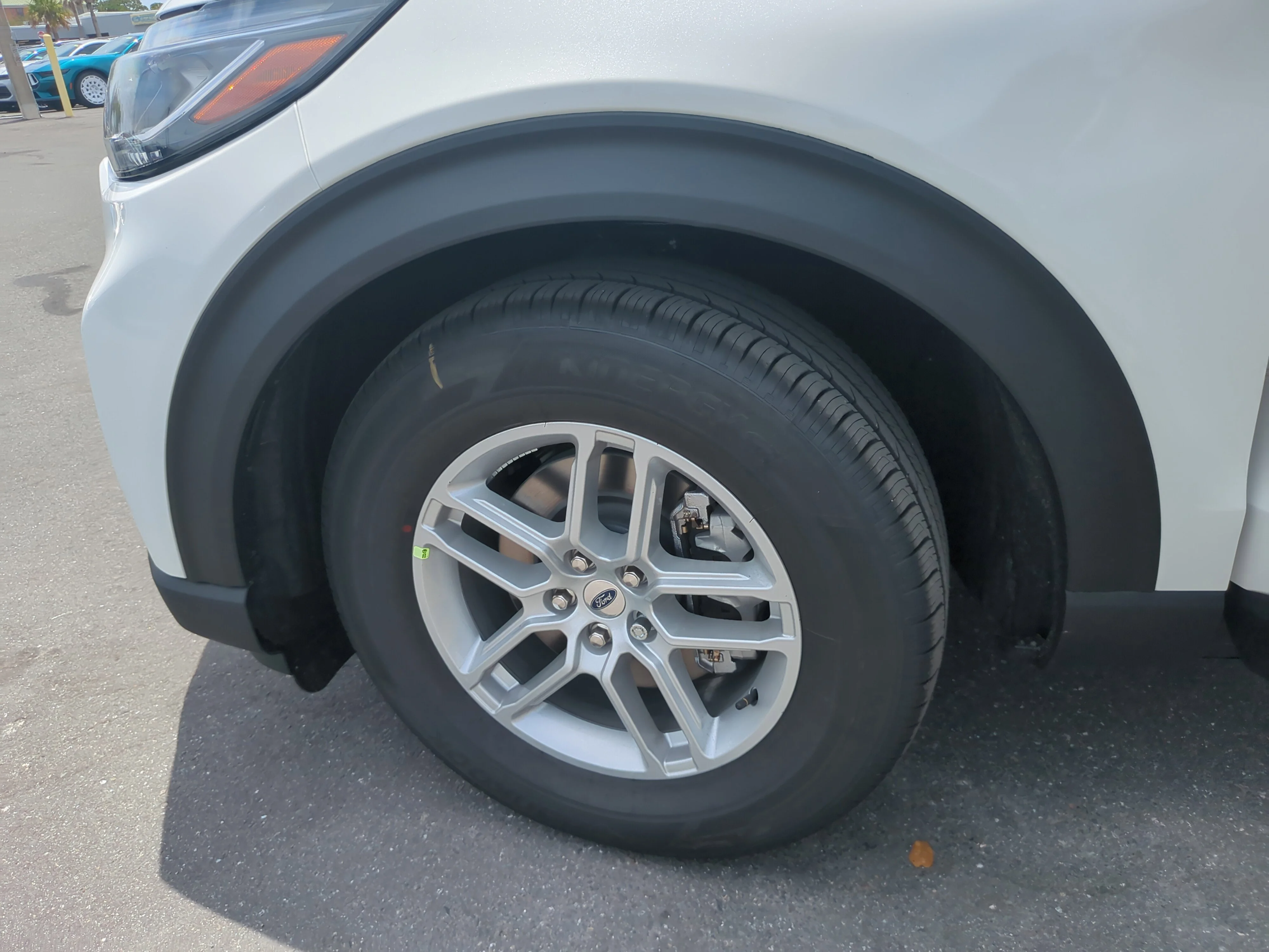 New 2026 Star White Metallic Tri-Coat Ford Active image 32