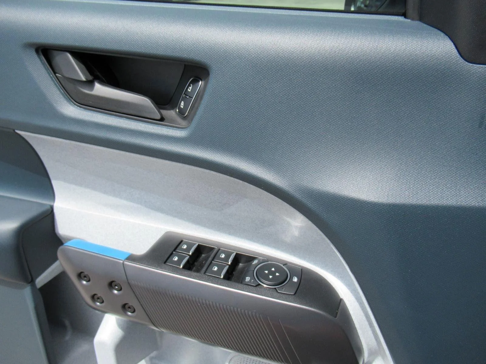 New 2026 Carbonized Gray Metallic Ford XLT image 19