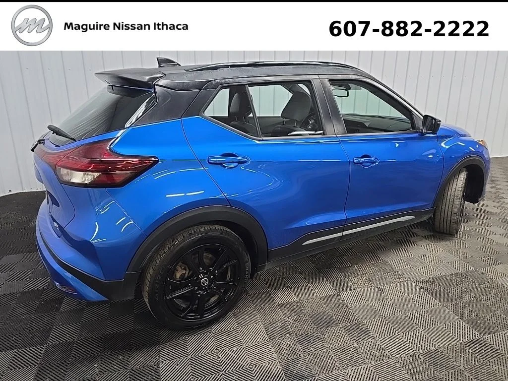 Used 2021 Blue Nissan SR image 4