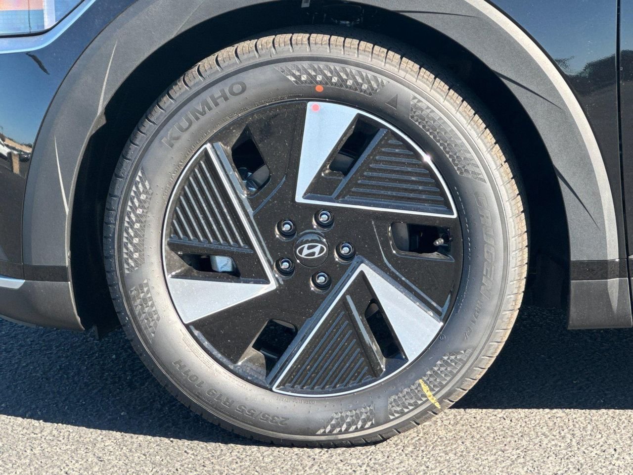 New 2027 Black Hyundai SEL image 24