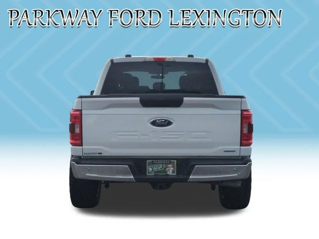 Used 2021 White Ford XLT image 4