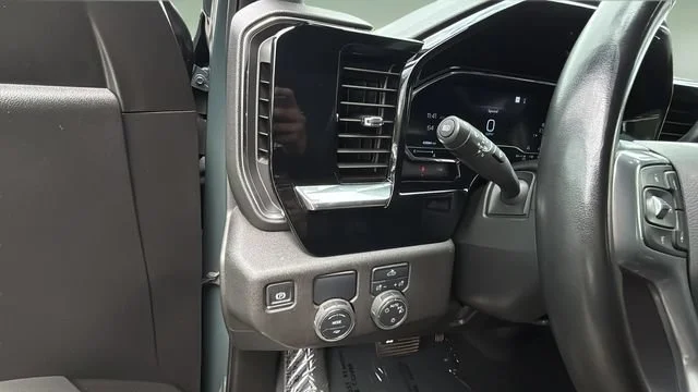 Used 2025 Cypress Gray Chevrolet LT image 23