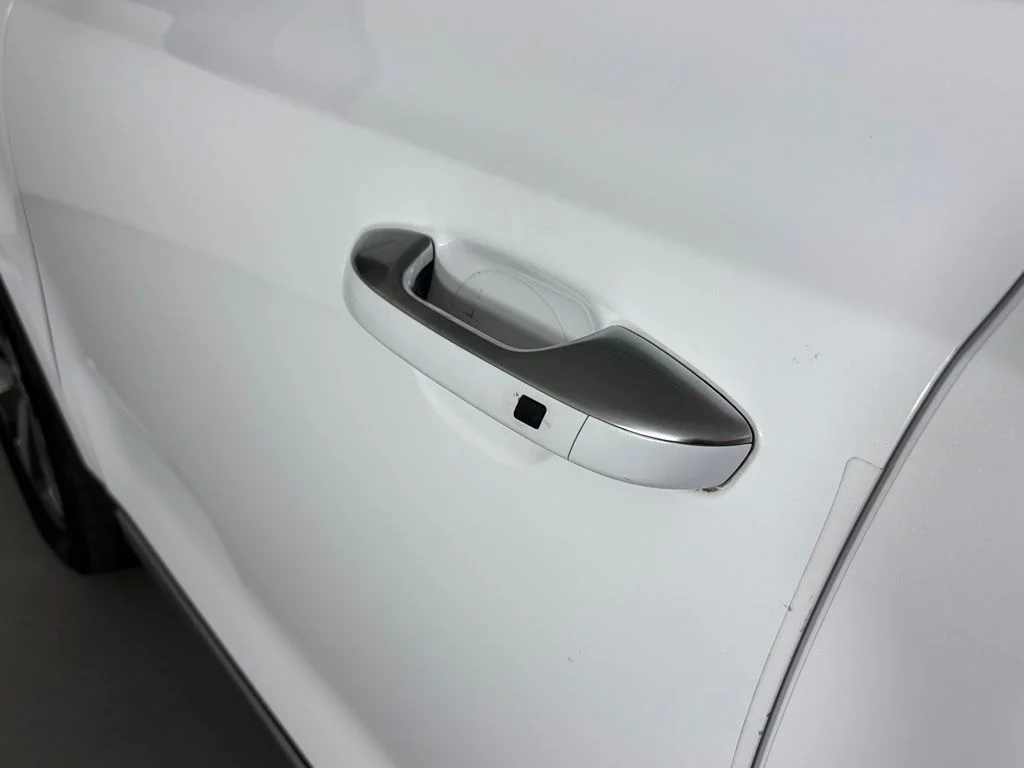 Used 2022 White Kia S image 13