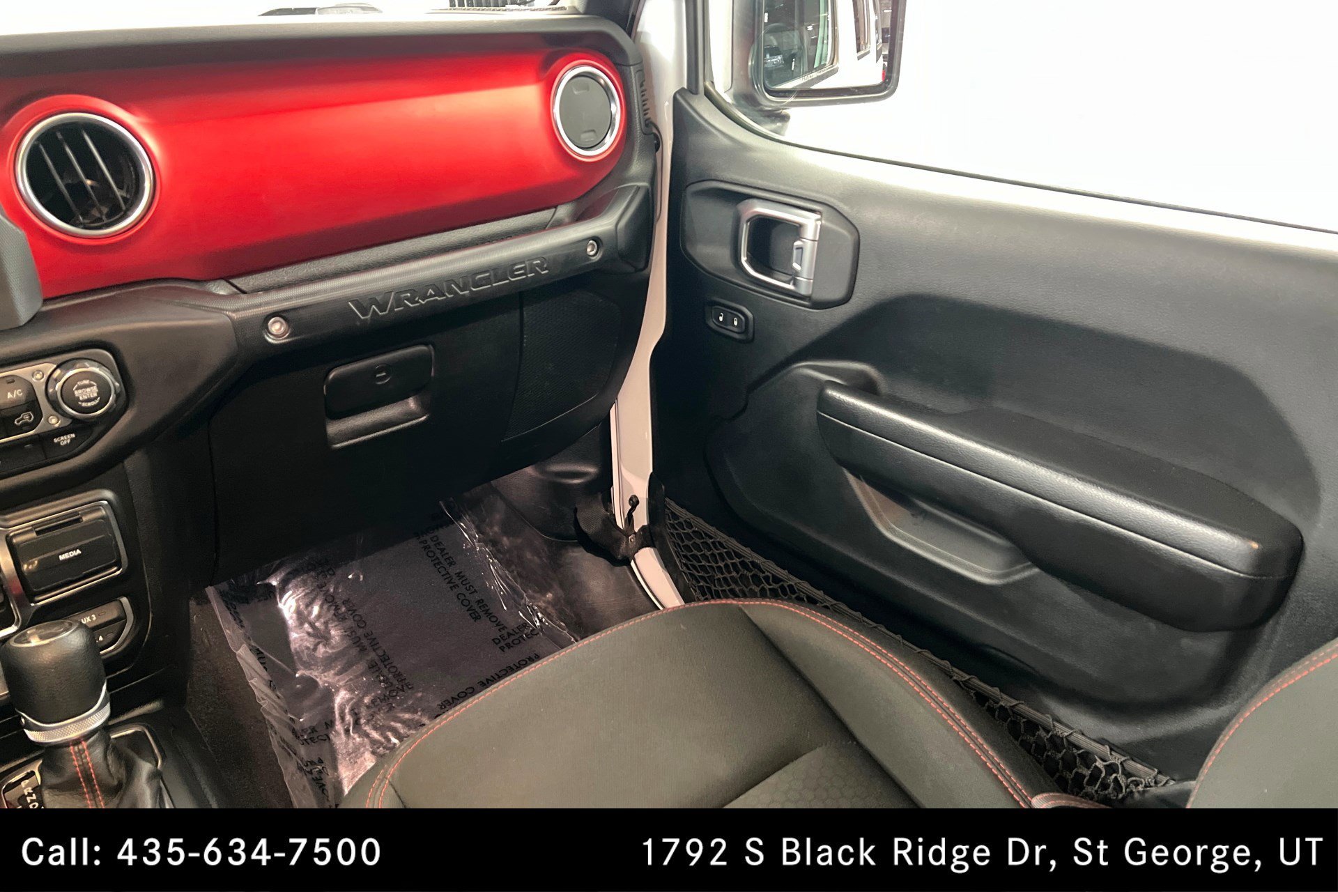 Used 2019 Bright White Clearcoat Jeep Rubicon image 11