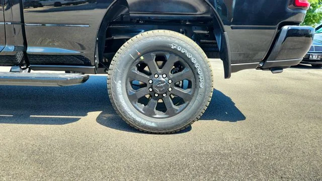 New 2026 Diamond Black Crystal Pearl-Coat Exterior Paint RAM Big Horn image 12