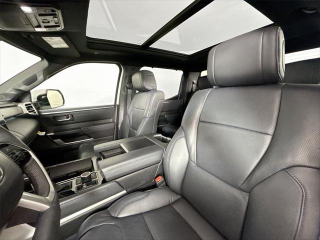 Certified Used 2025 WIND CHILL PEARL Toyota  image 3