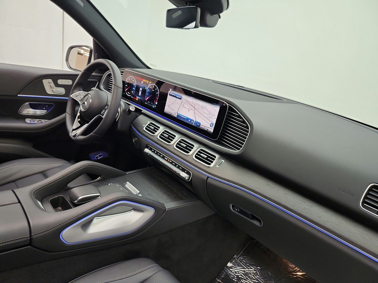 Certified Used 2026 Polar White Mercedes-Benz GLE 350 SUV image 19
