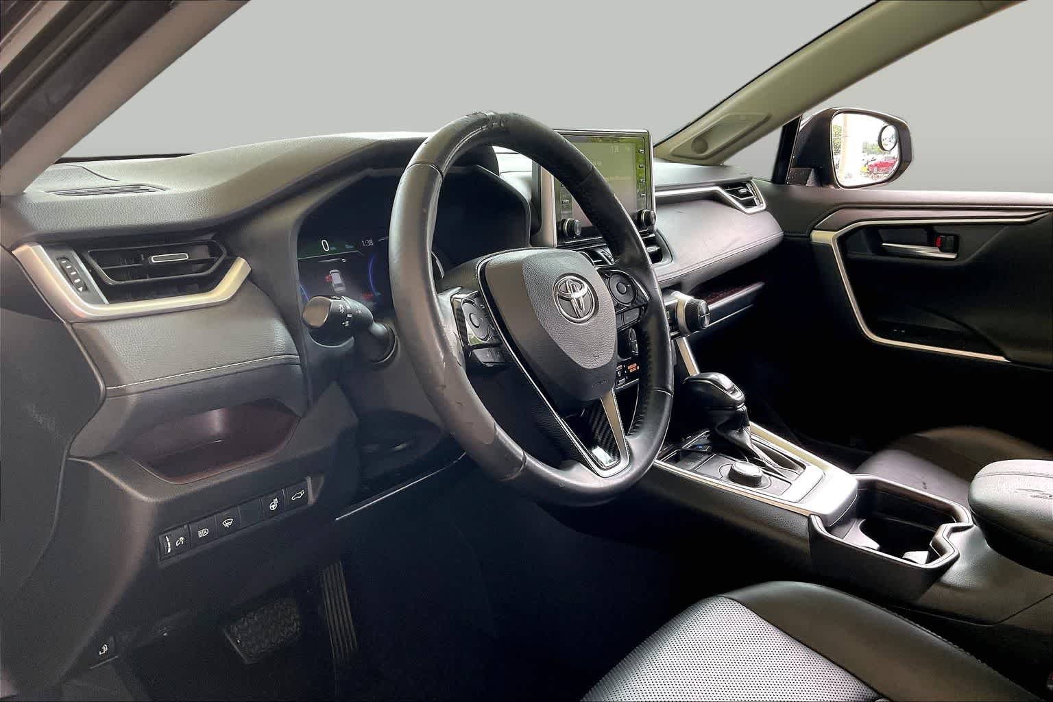 Used 2020 Magnetic Gray Metallic Toyota Hybrid Limited image 16