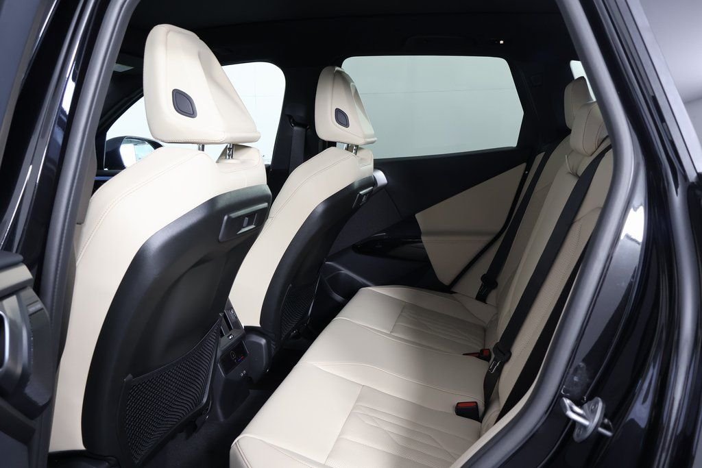 New 2026 Black Sapphire Metallic BMW 30 xDrive image 6