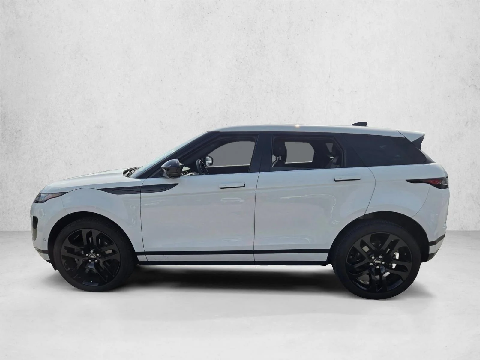 Used 2024 White Land Rover Core S image 7