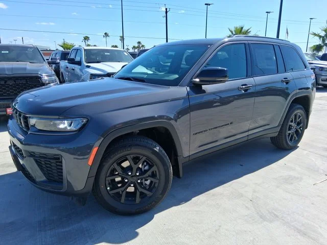 New 2026 Baltic Gray Metallic Clear-Coat Exterior Paint Jeep Altitude image 3