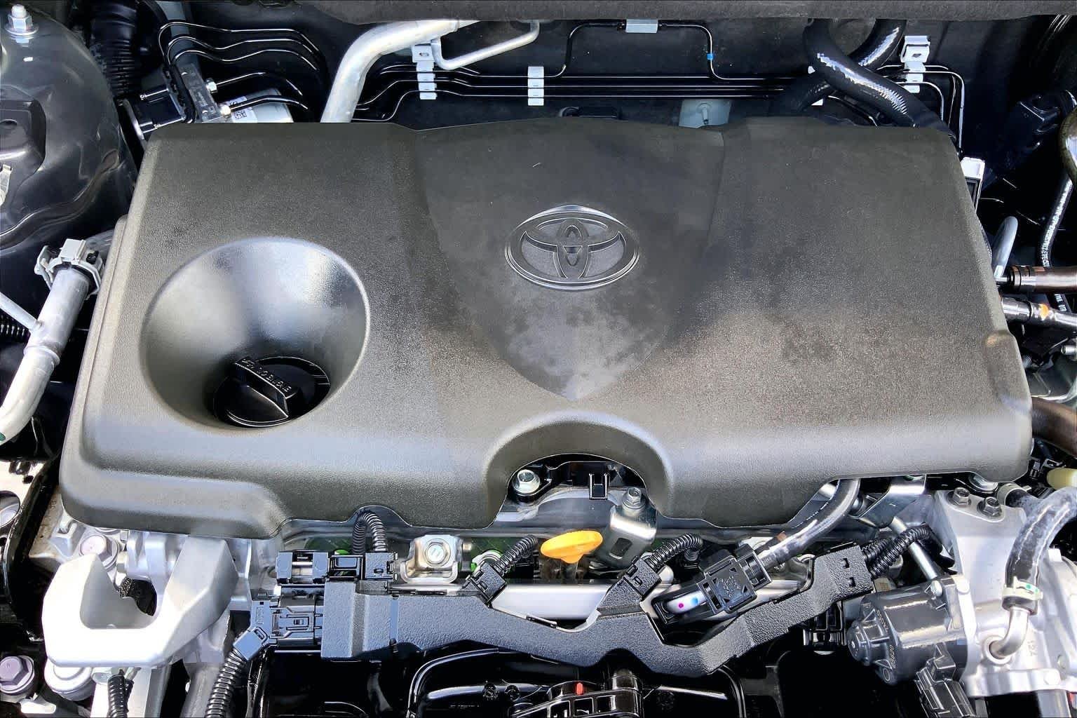 Used 2025 Magnetic Gray Metallic Toyota XLE Premium image 32