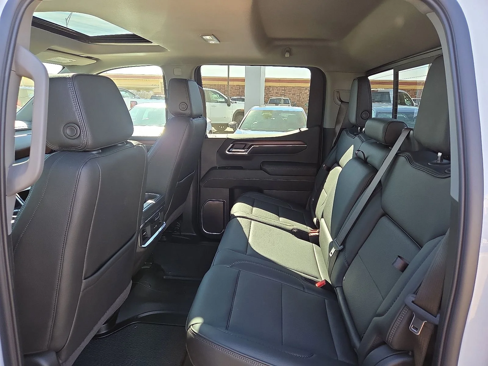 2026 GMC Sierra 1500 Denali - Photo 8