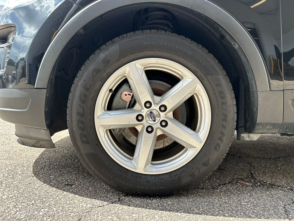 Used 2019 Black Ford XLT image 6
