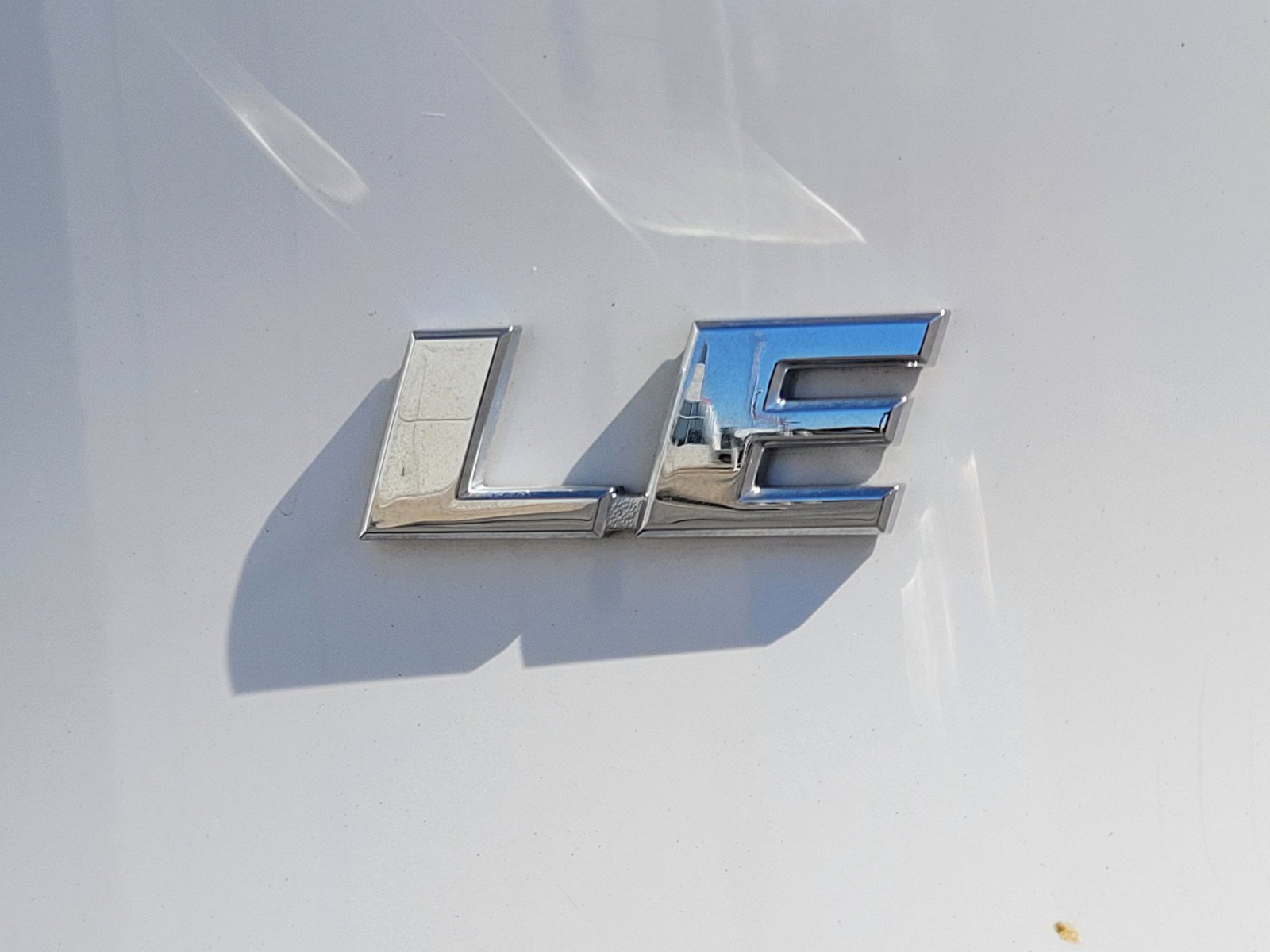 Used 2022  Toyota LE image 10