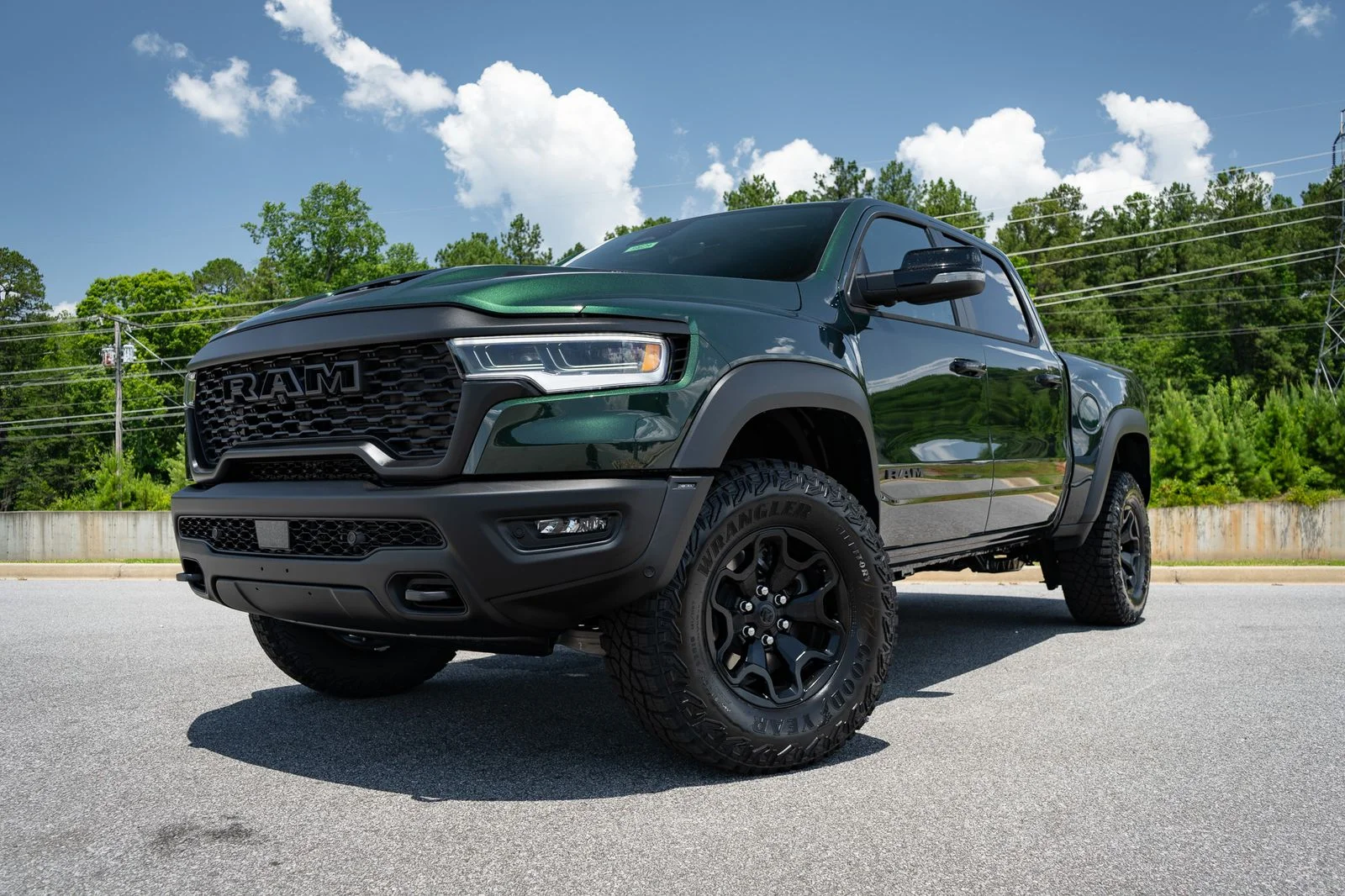 New 2026 Serrano-Green Metallic Exterior Paint RAM RHO image 5