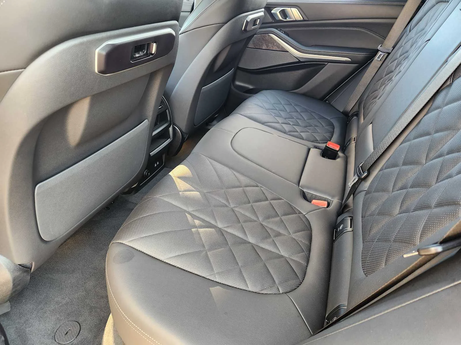 New 2026 Skyscraper Grey Metallic BMW sDrive40i image 7