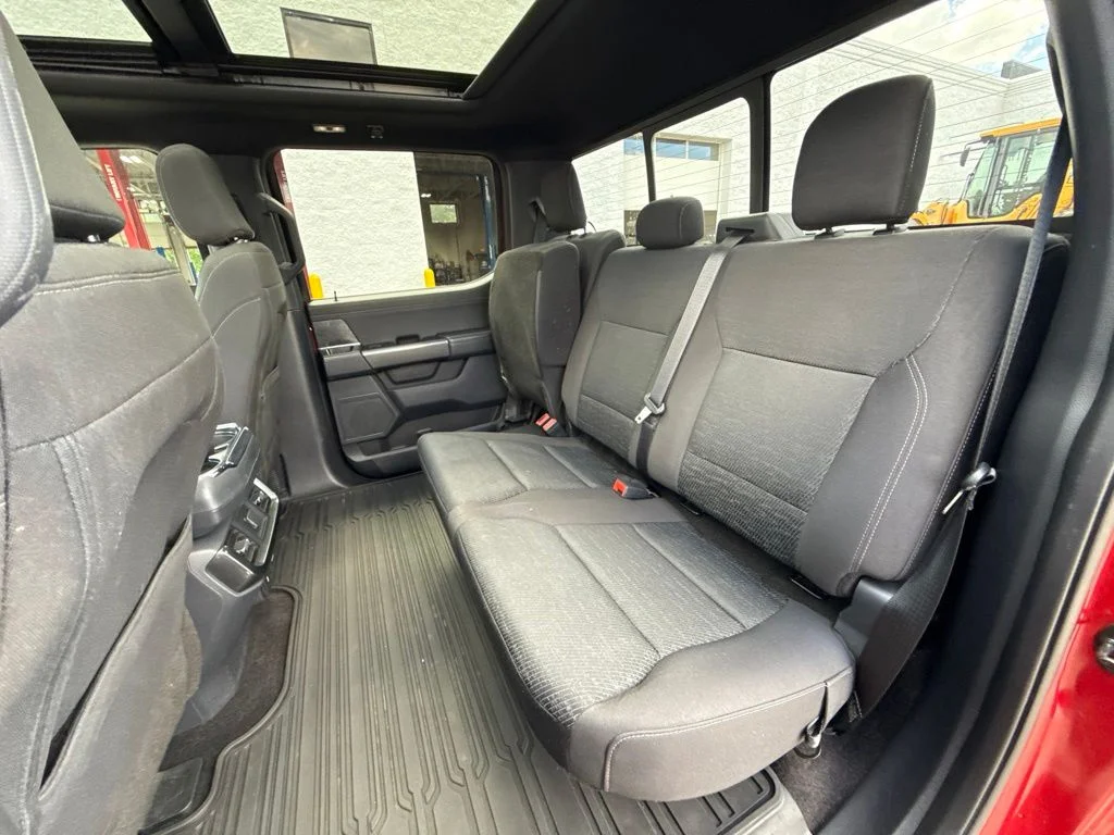 Used 2022 Rapid Red Metallic Tinted Clearcoat Ford XLT image 31