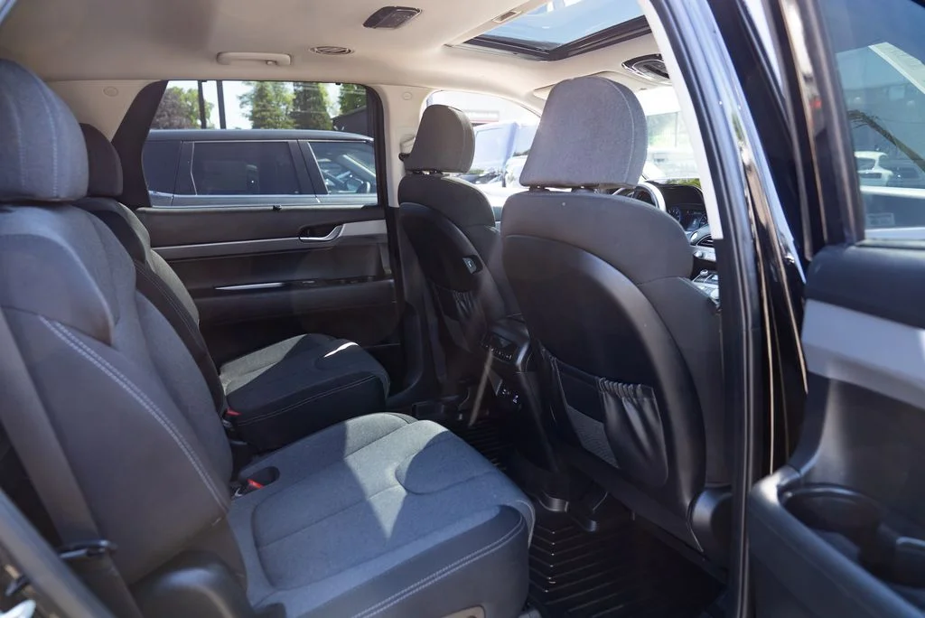 Used 2021 Black Hyundai SEL image 23