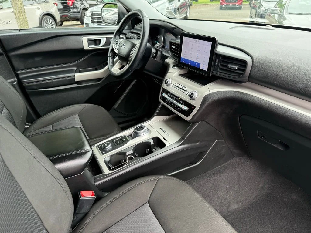 Used 2023 Black Ford XLT image 30