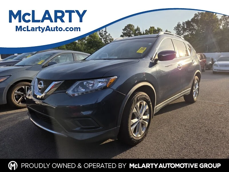 Used 2015 Arctic Blue NISSAN SV image 1