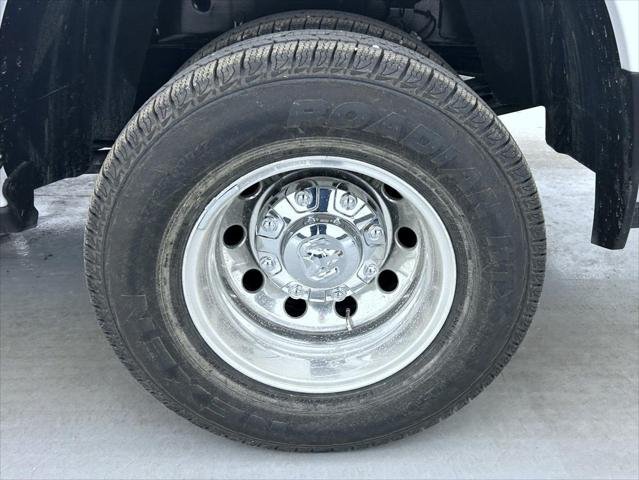 New 2026 Bright White Clear-Coat Exterior Paint RAM LARAMIE image 22