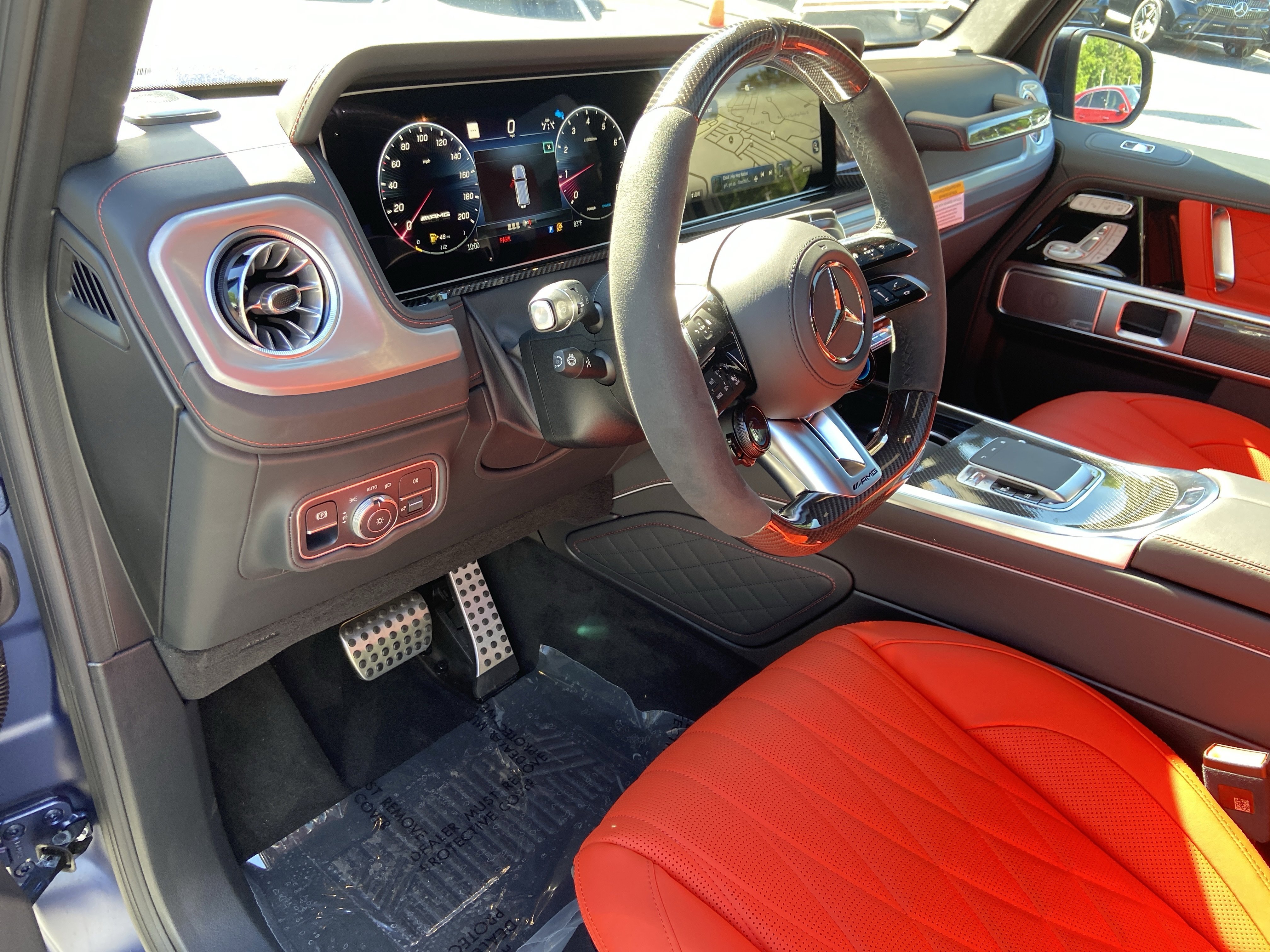 New 2026 MANUFAKTUR Exclusive Brilliant Blue Magno Mercedes-Benz AMG® G 63 SUV image 17