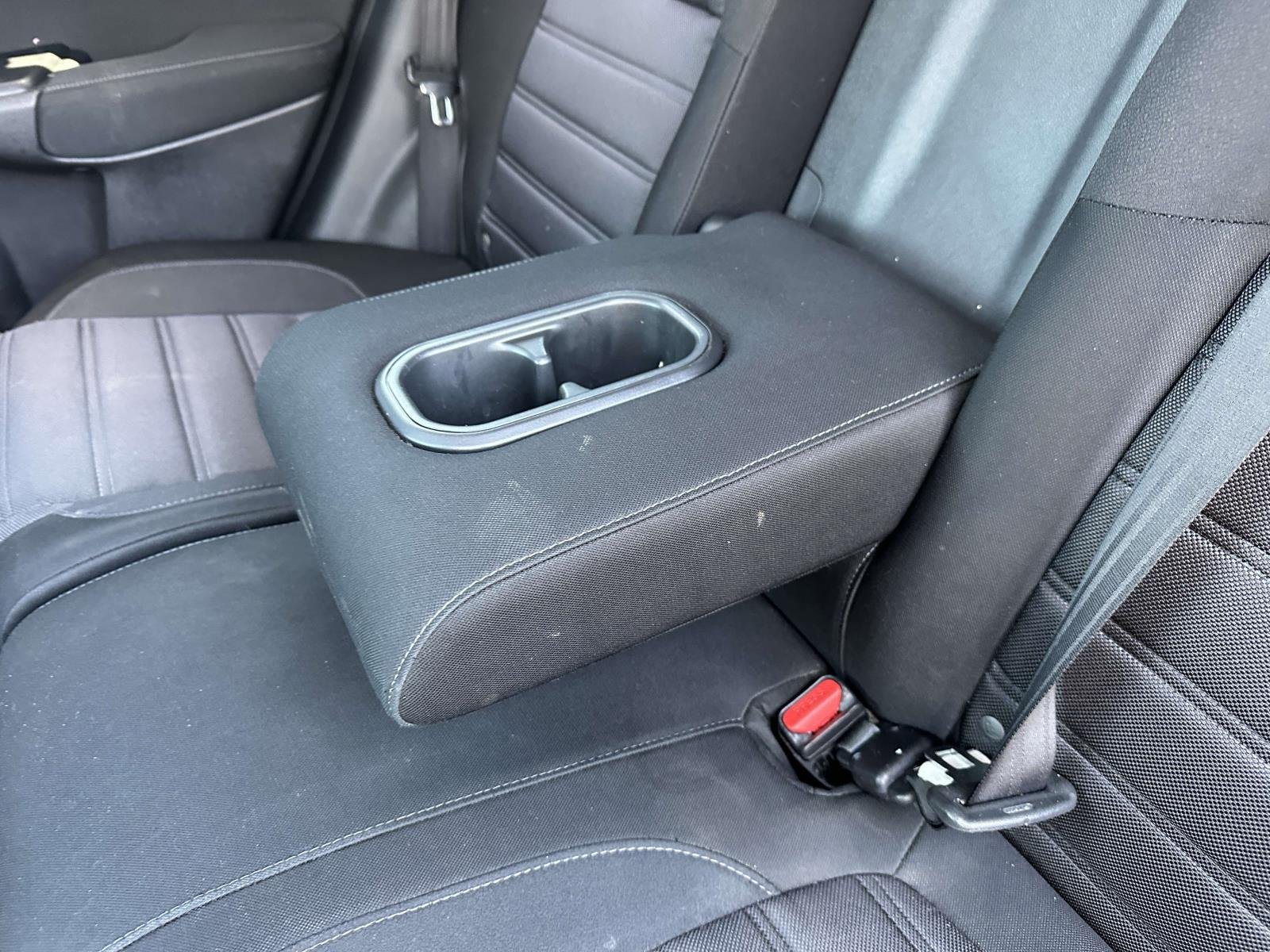 Used 2018  Honda EX image 10