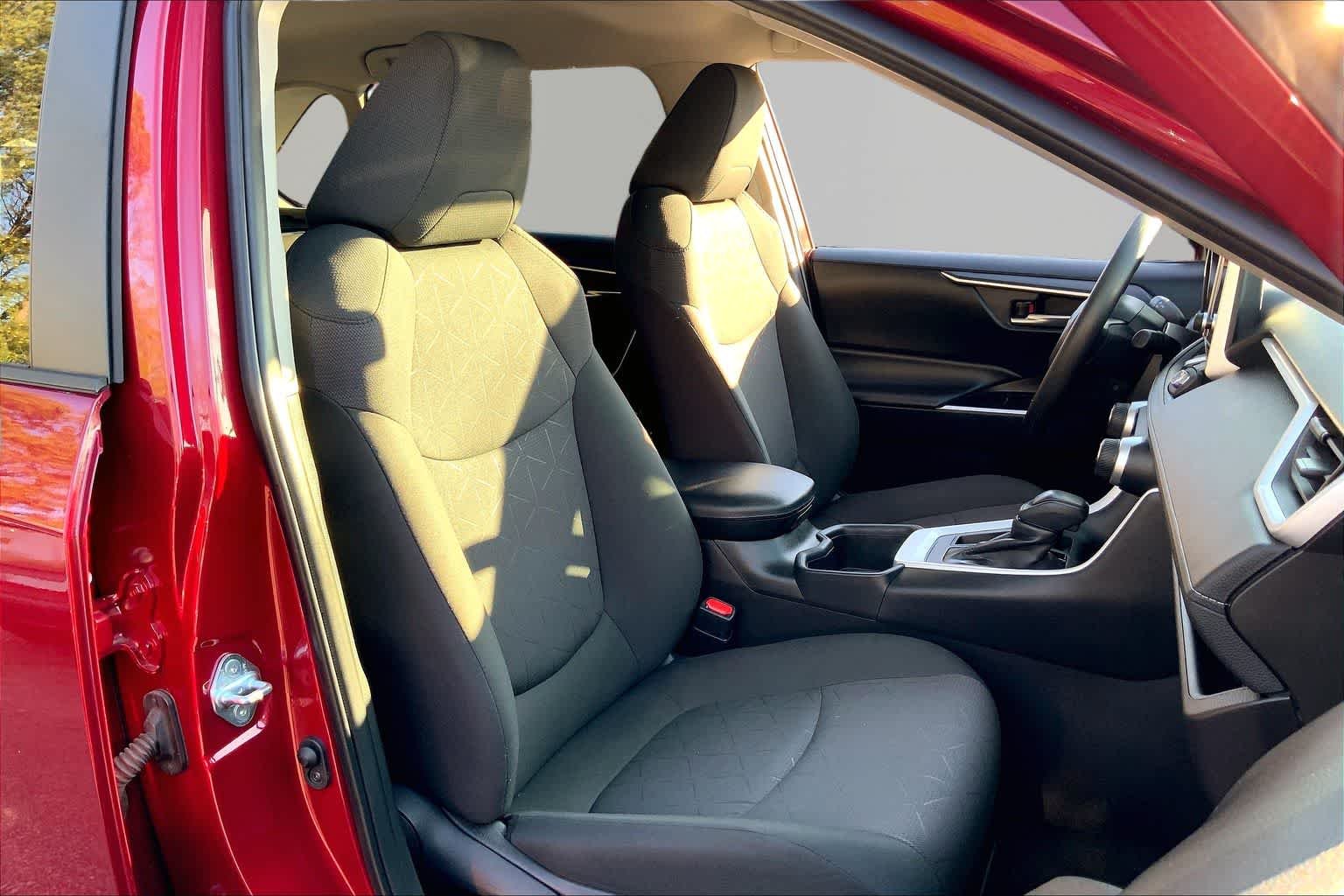 Used 2024 Ruby Flare Pearl Toyota XLE image 9