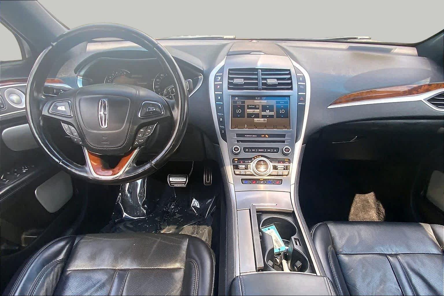 Used 2018 Black Velvet Lincoln Reserve image 16