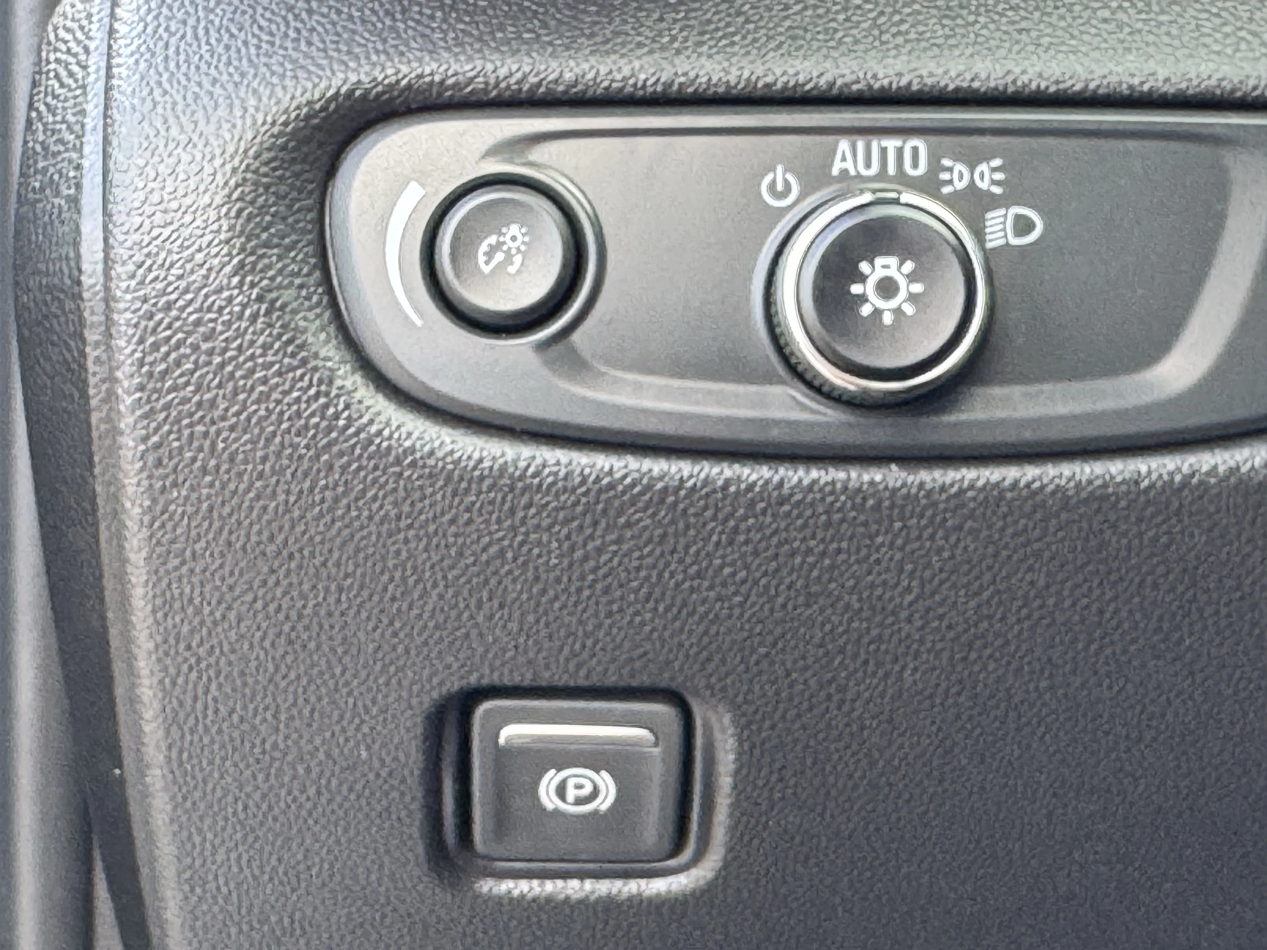 Used 2025 Black Chevrolet RS image 20