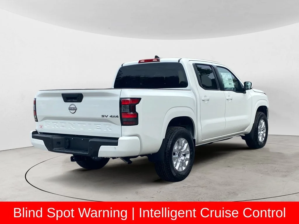 Certified Used 2023 Glacier White Nissan  image 6