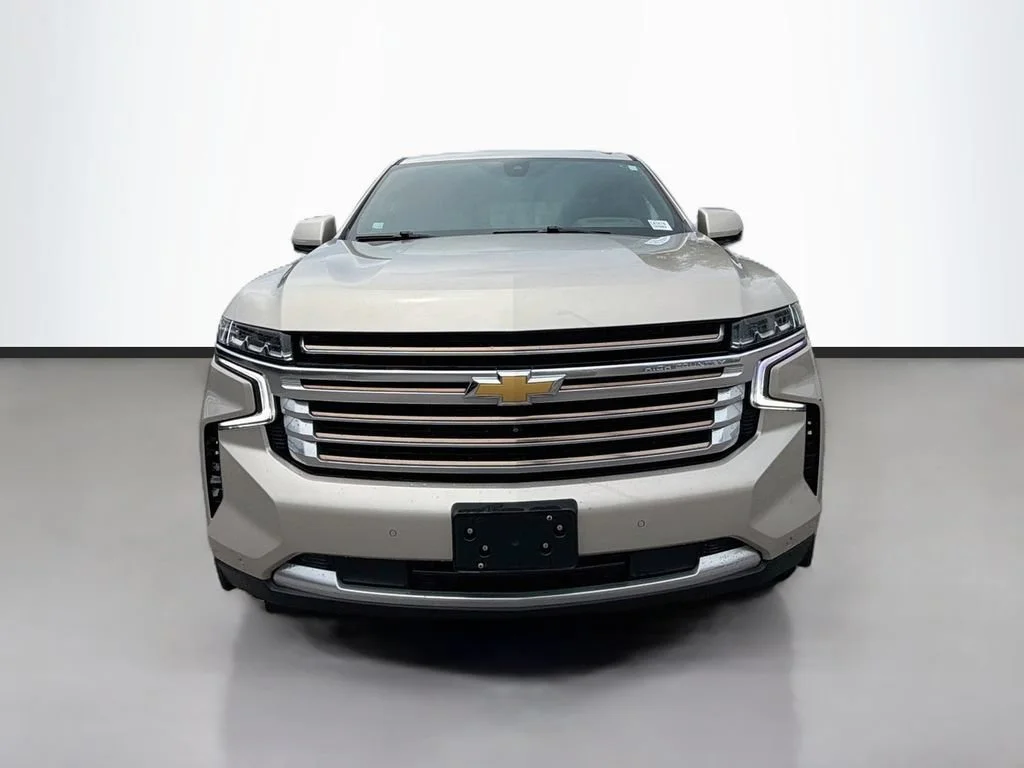 Used 2021 EMPIRE BEIGE METALLIC Chevrolet High Country image 2