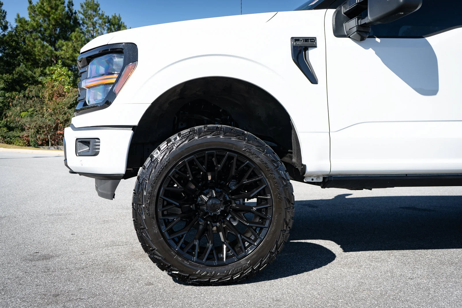 Used 2024 White Ford XLT image 4