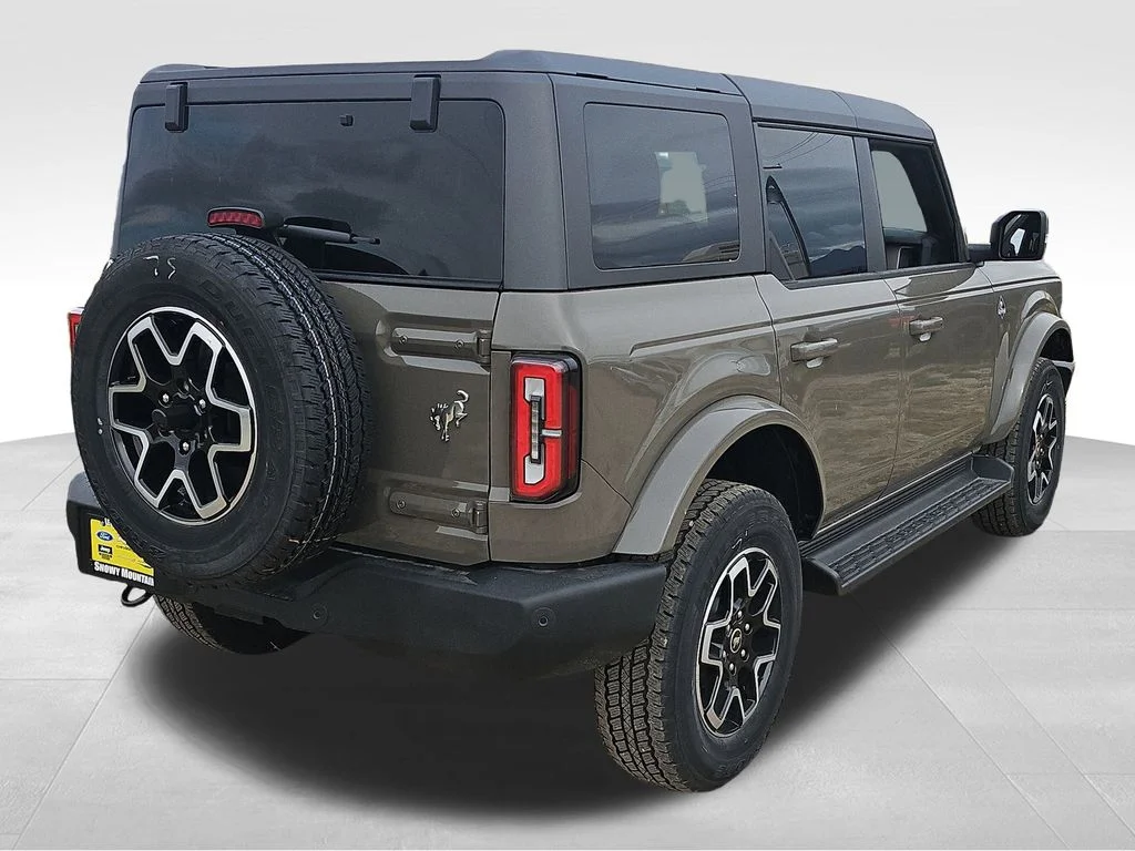 2025 Ford Bronco 4-Door Outer Banks - Photo 13