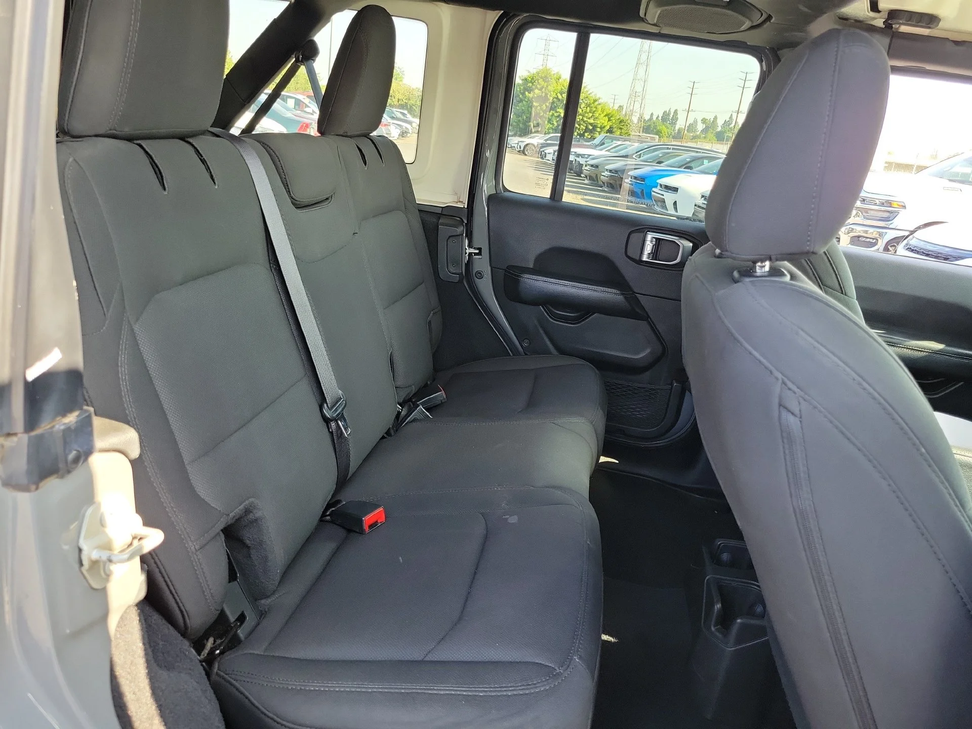 Used 2023 Gray Jeep Sahara image 21