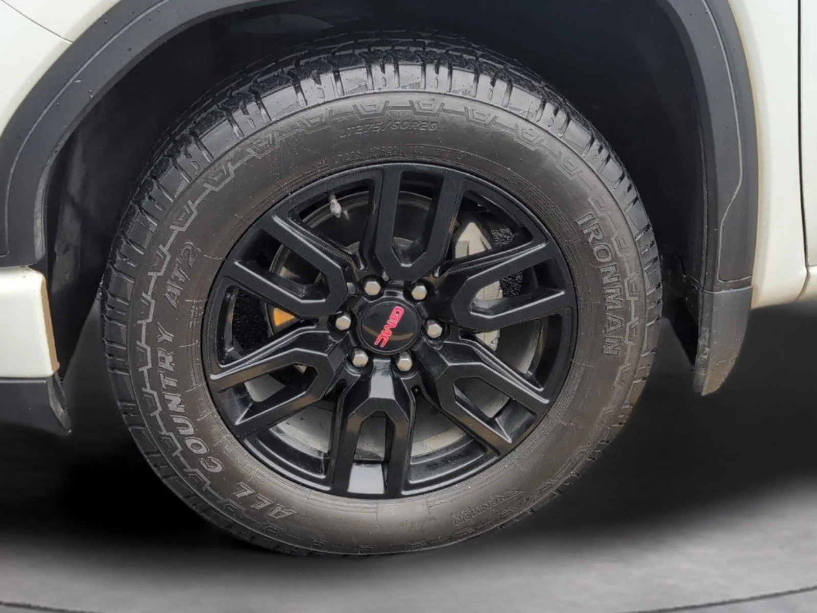 Used 2023 Summit White GMC Elevation image 35
