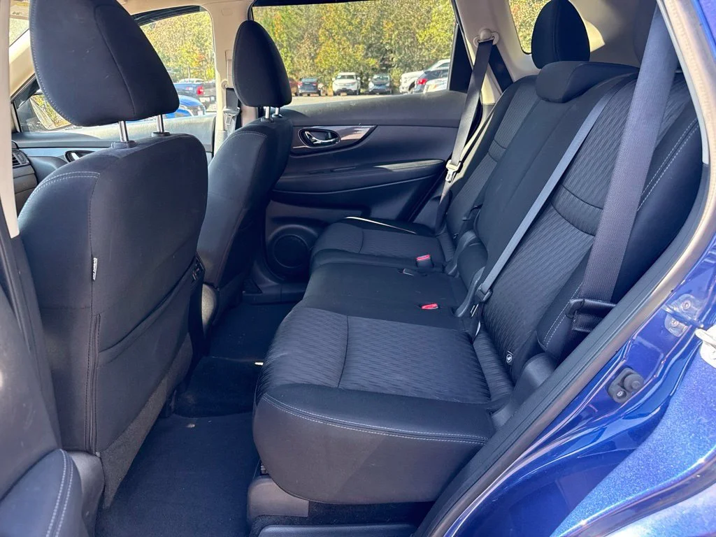 Used 2017 Blue Nissan SV image 6